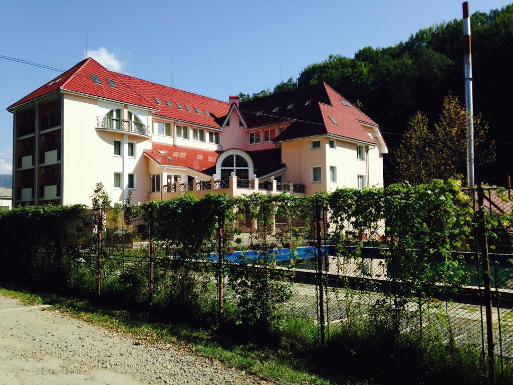Hotel Sonyachna Polyana Exterior foto