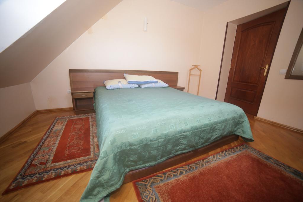 Hotel Sonyachna Polyana Zimmer foto